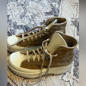 Converse Run Star Hike Hi. women’s size 8.